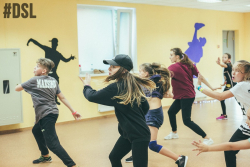 Dance Studio Luna - Киев, Stretching, Танцы, Фитнес, Break Dance, Hip-Hop, Акробатика, Джаз-фанк, Пилатес, Фитбол, Функциональный тренинг