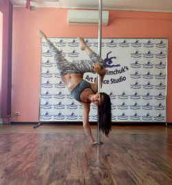 Anna Trofimchuk's Art Dance Studio - Киев, Фитнес, Pole dance, Акробатика, Воздушная гимнастика, Растяжка