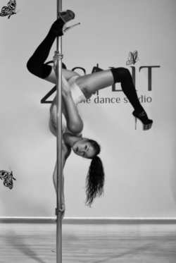 Студия «Double Split» - Киев, Stretching, Танцы, Pole dance