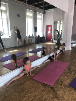 Pole Dance Studio Soul - Киев, Stretching, Фитнес, Contemporary, Pole dance, Гимнастика