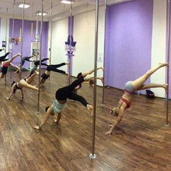 Kalipso Pole Dance Studio на  улице  Пулюя - Киев, Stretching, Pole dance